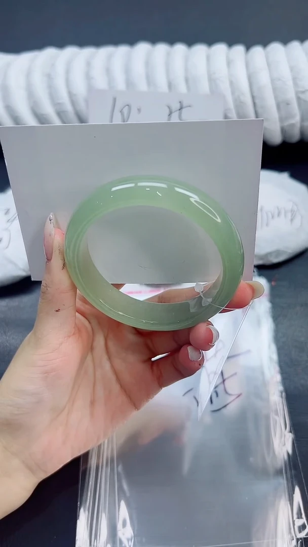 未镶嵌手镯石英质玉89/54.5