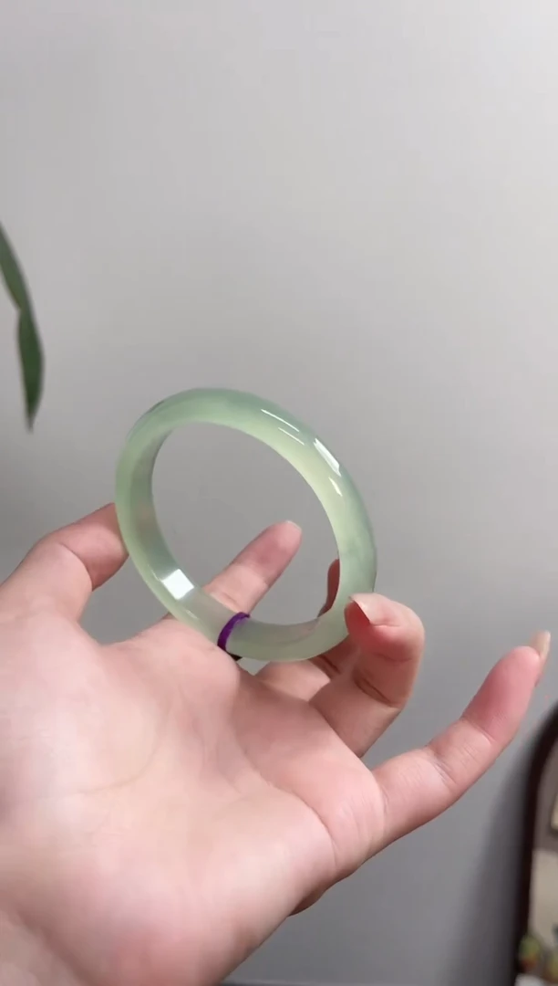 玛瑙/玉髓手镯未镶嵌60-61圈 需要包容