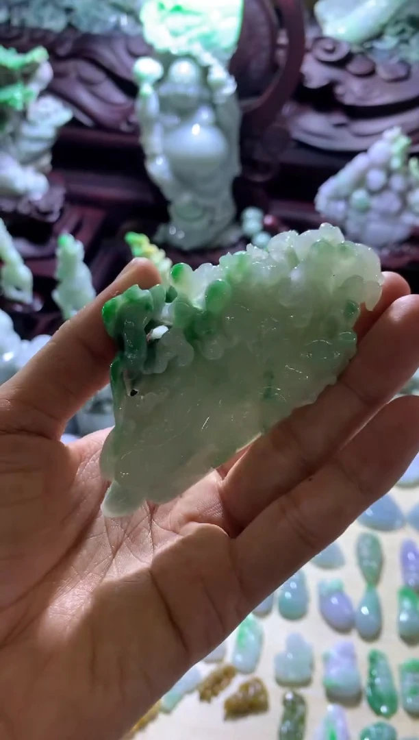 【闪购商品】翡翠挂件未镶嵌翡翠摆件