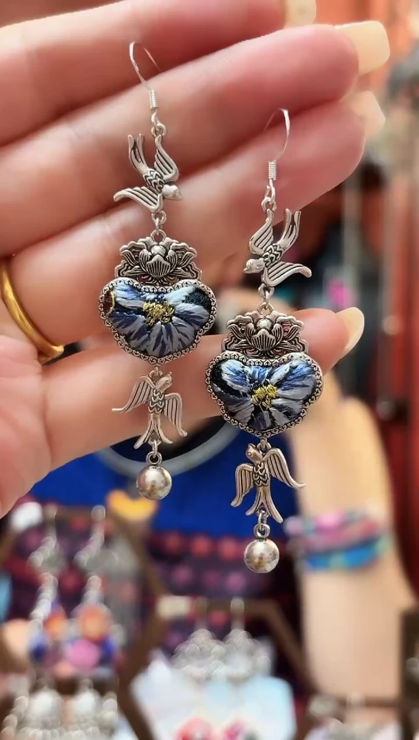 织绣云织谣民族风精美饰品53