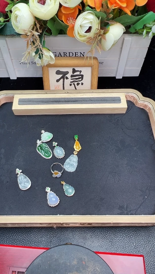 套链18K金镶嵌翡翠勿拍