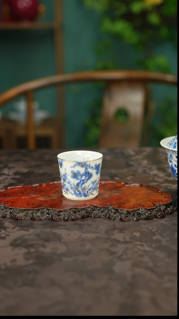 青花手绘松竹梅主人杯