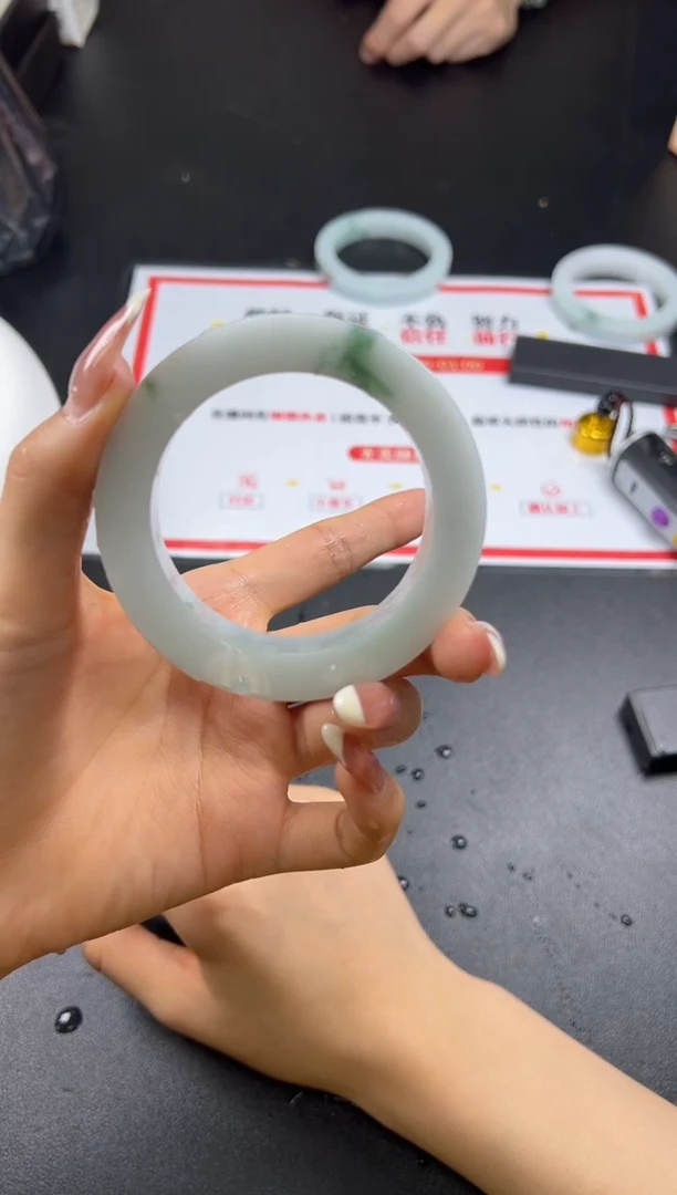 定制翡翠毛胚定制手镯未镶嵌毛胚定制手镯