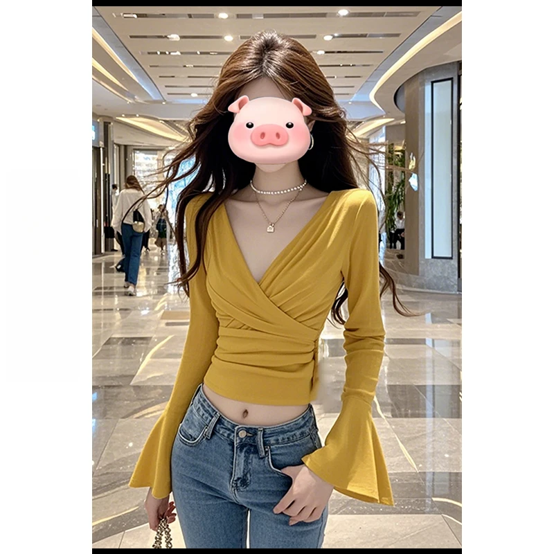 黄色V领交叉设计春秋短上衣收腰显瘦时尚百搭喇叭袖性感精致独特