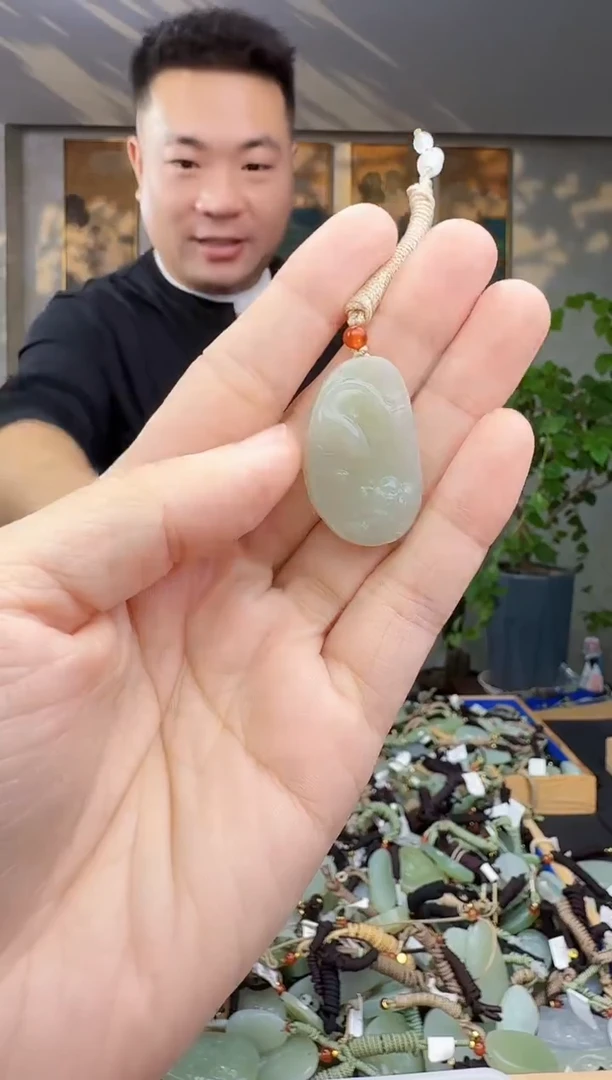 未镶嵌和田玉挂件拍一发一