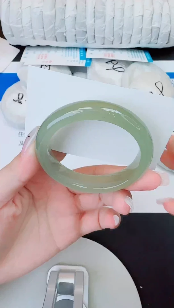 未镶嵌手镯石英质玉86/54