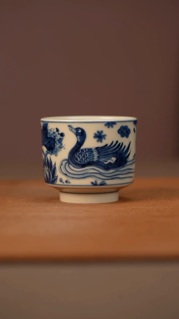 陶瓷幽蓝溪堂满池娇直口杯（2号釉）