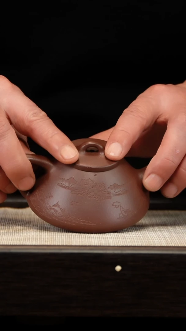 茶壶紫砂刻绘子冶