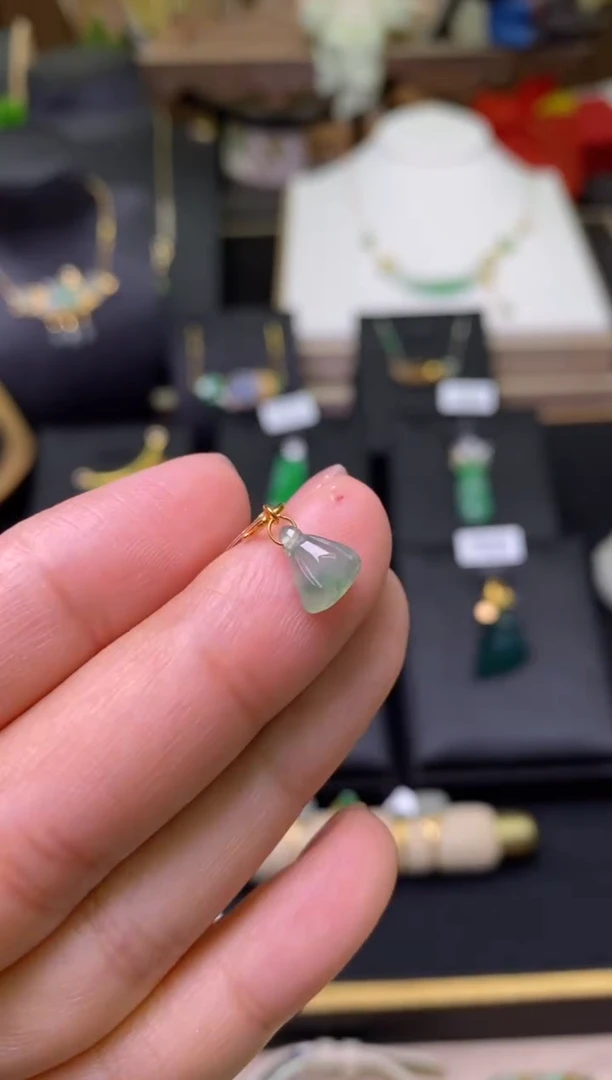 【闪购商品】翡翠颈饰18K金镶嵌净货18033