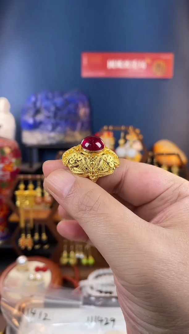 呼**哟，红色戒指戒指
