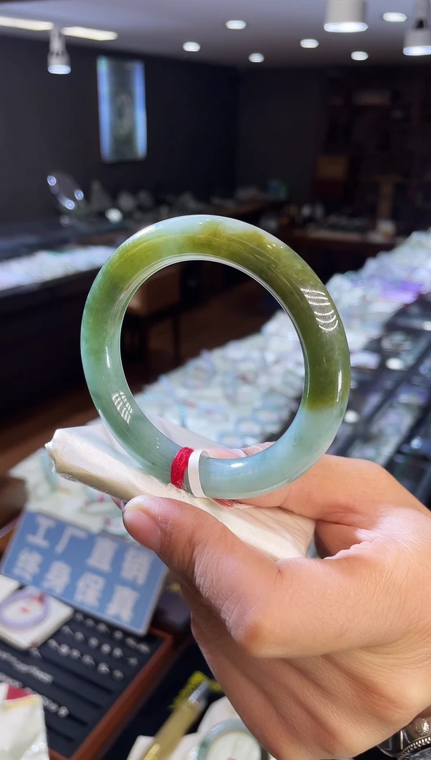 未镶嵌手镯翡翠纯天然