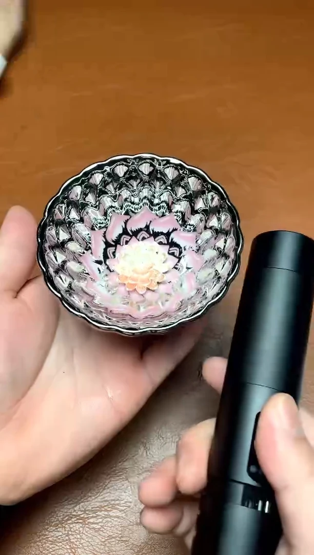 冰清玉洁银粉色佳人