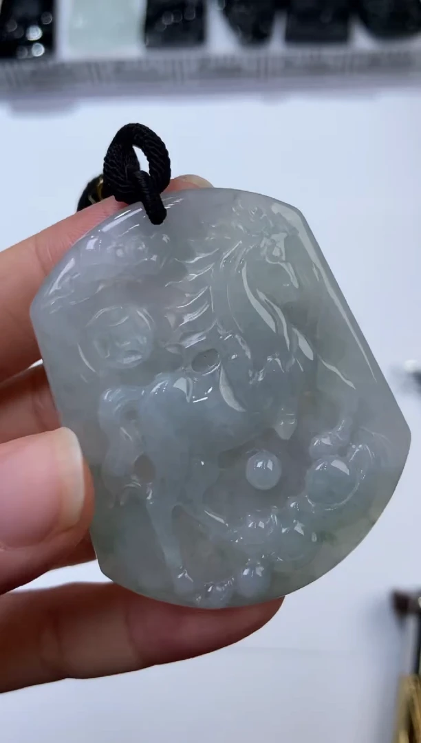 未镶嵌挂件翡翠374786  多人