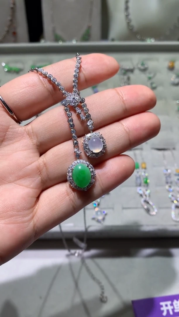 未镶嵌翡翠耳饰项链