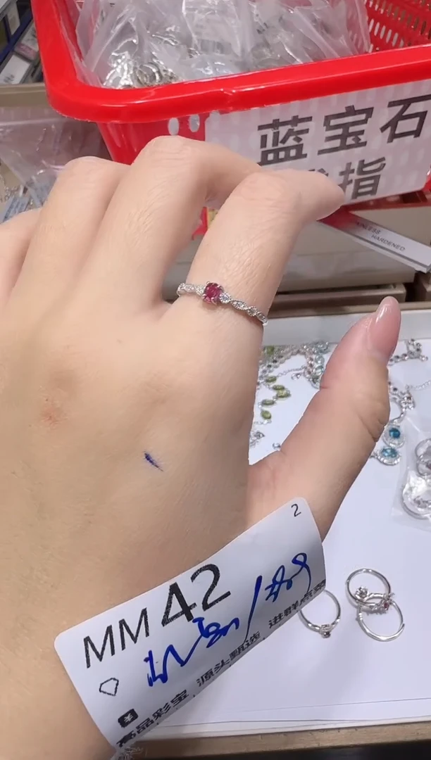 【闪购商品】红宝石戒指银S925镶嵌多样性发一MM42