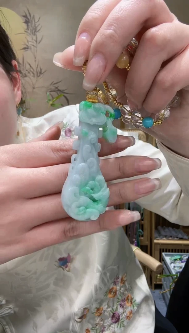 【闪购商品】翡翠颈饰未镶嵌吊坠