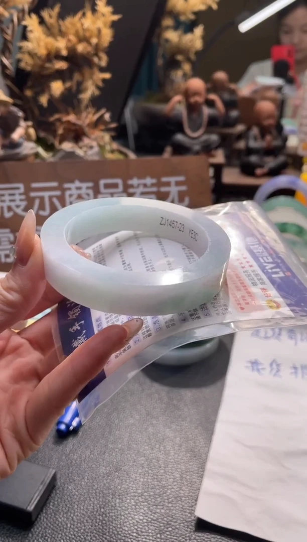 未镶嵌正圈定制翡翠定制手镯不退不换