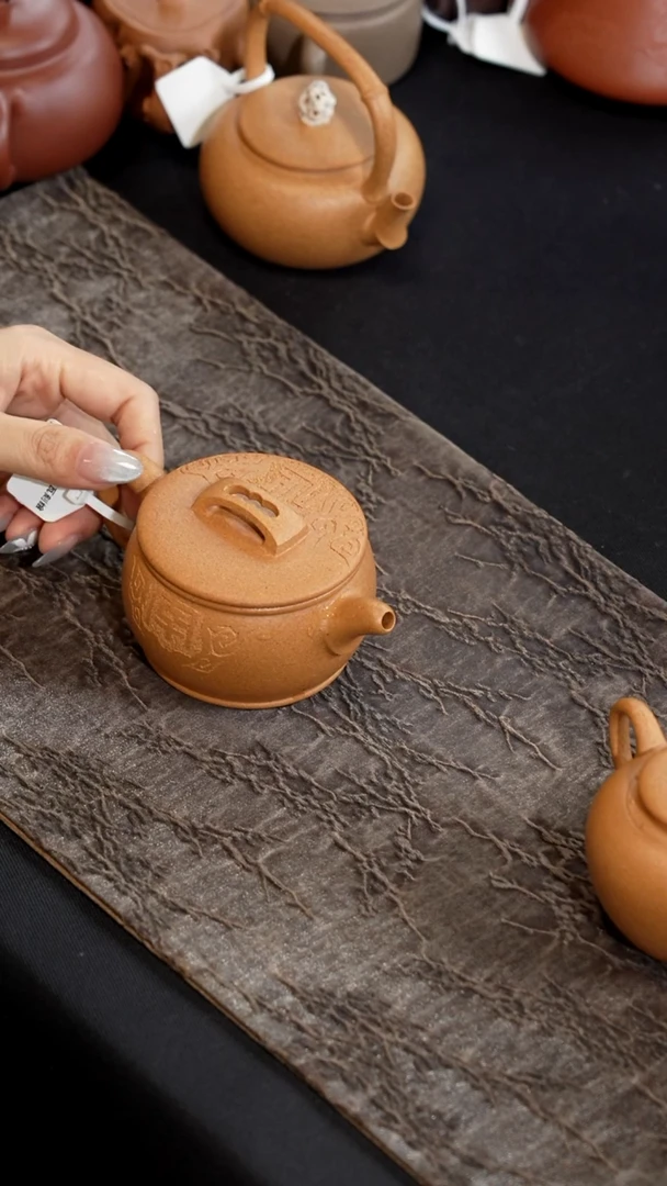 【闪购商品】紫砂茶壶黄降坡传统汉瓦盖面刻绘150cc