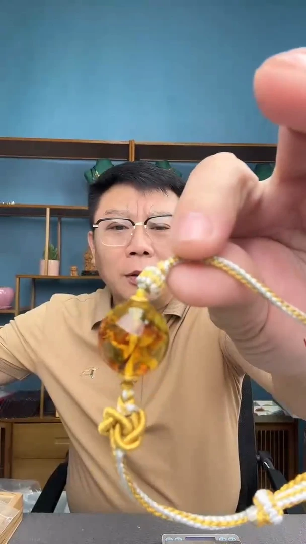 裸石琥珀未镶嵌3（有瑕介意勿拍）