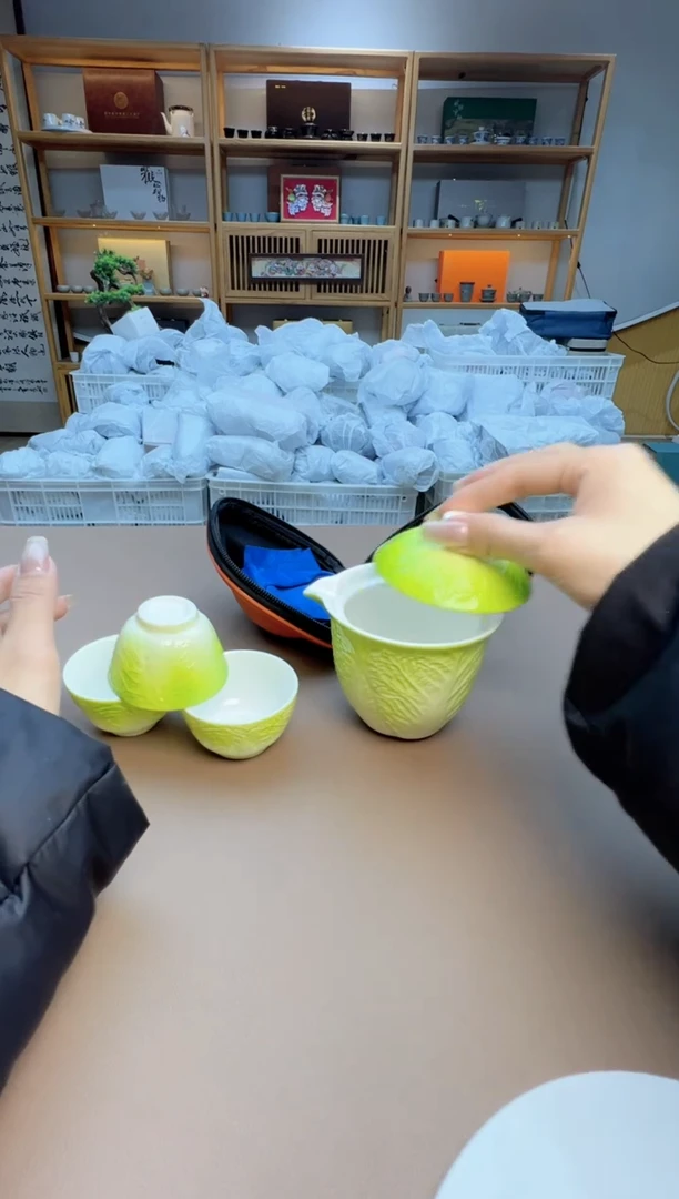 【闪购商品】摆件瓷制品S1111111111111