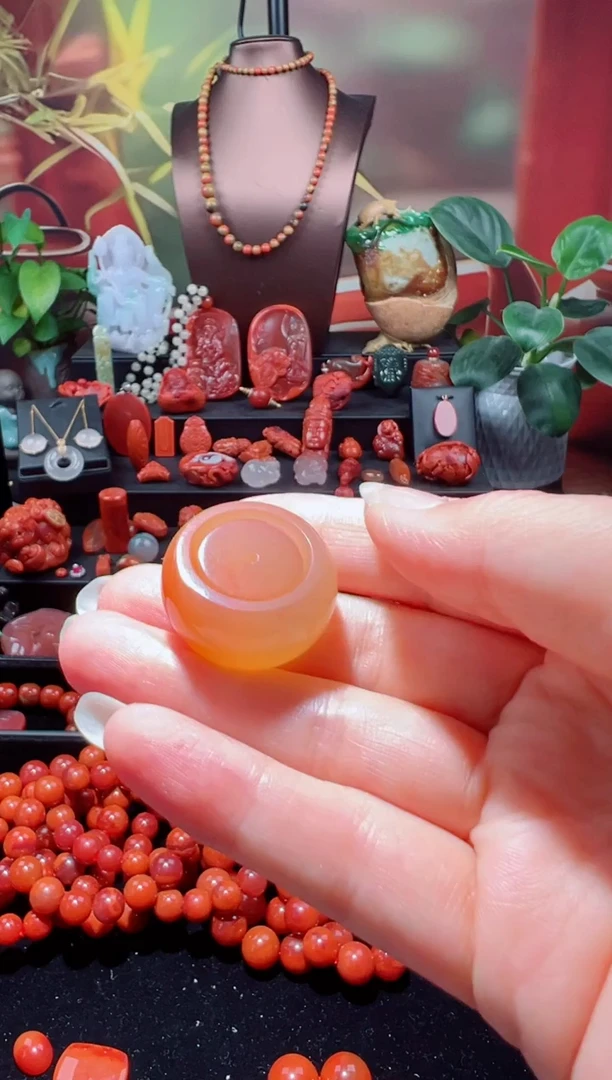 吊坠(不含链)未镶嵌南红玛瑙楠****?吊坠不含链子