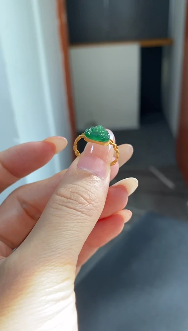 18K金镶嵌戒指翡翠默认14圈