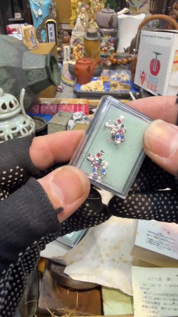 金属中古艺术工艺美术品