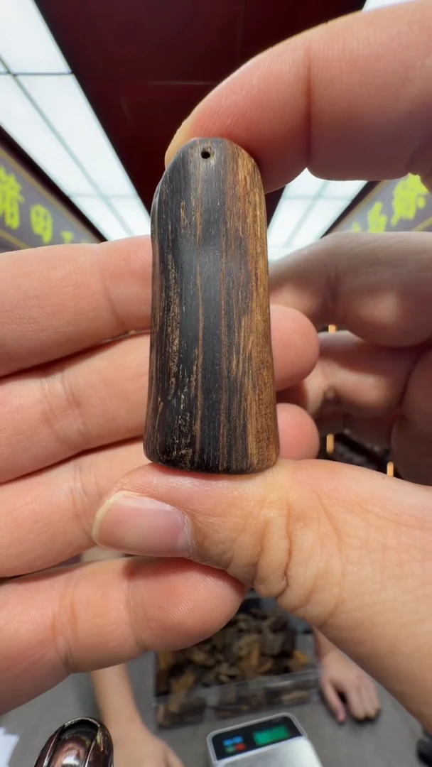 沉香吊坠多样性发一