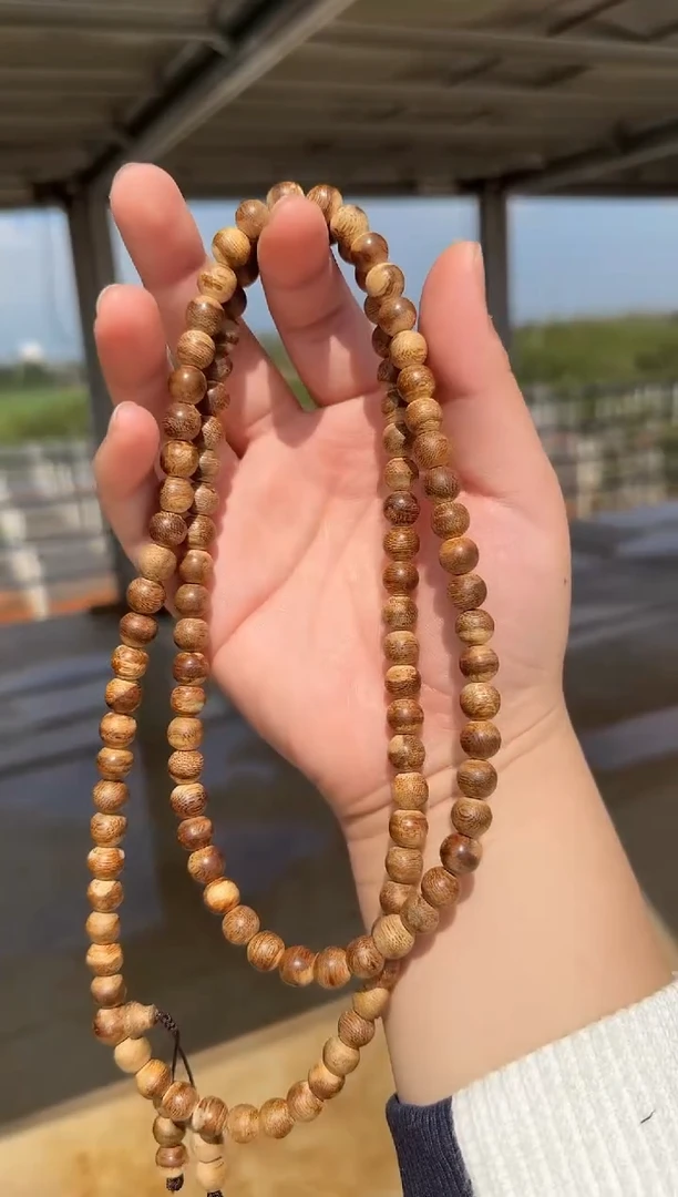 【闪购商品】沉香吊坠0.8黄油格圆珠多圈20克+