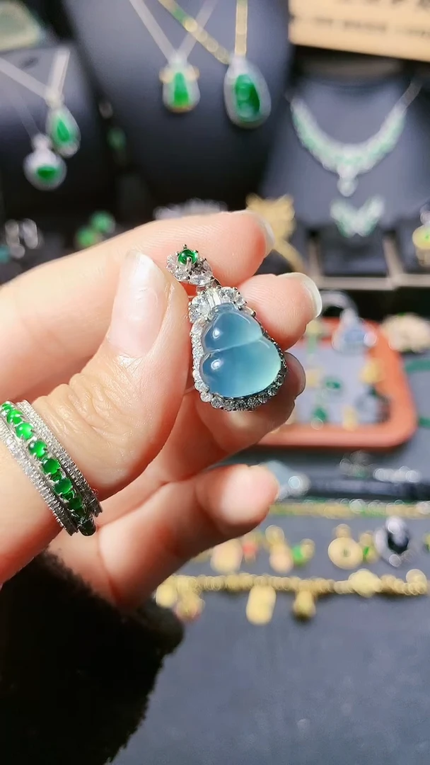 【闪购商品】翡翠吊坠(赠链)银S925镶嵌吊坠