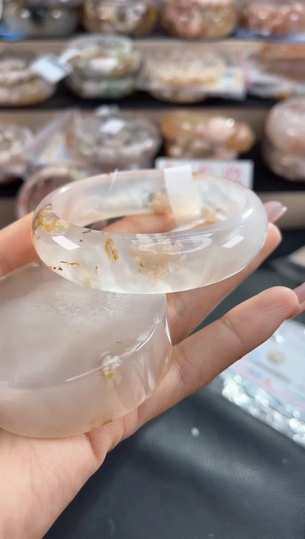 未镶嵌手镯石英质玉60（赠品镯心 不保证完美）