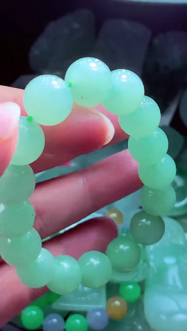 未镶嵌定制翡翠玖***?翡翠毛货定制