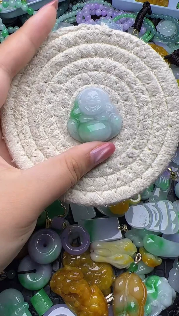 颈饰未镶嵌翡翠天然缅甸翡翠吊坠