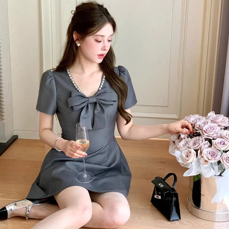 2025夏新款miu系显瘦收腰千金风蝴蝶结赫本风小黑裙A字裙子D2259