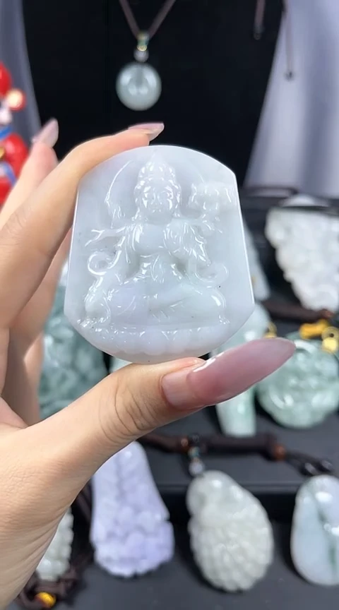 翡翠未镶嵌颈饰大势至菩萨
