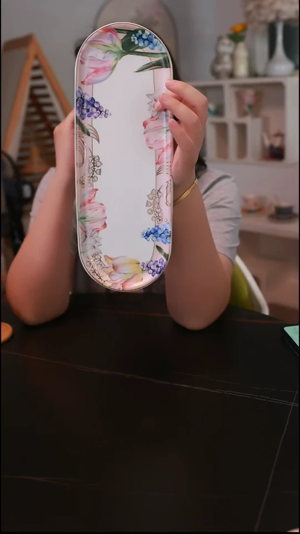 瓷微瑕郁金香调味托盘E677