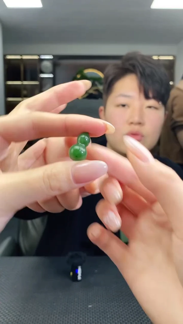 颈饰未镶嵌和田玉葫芦