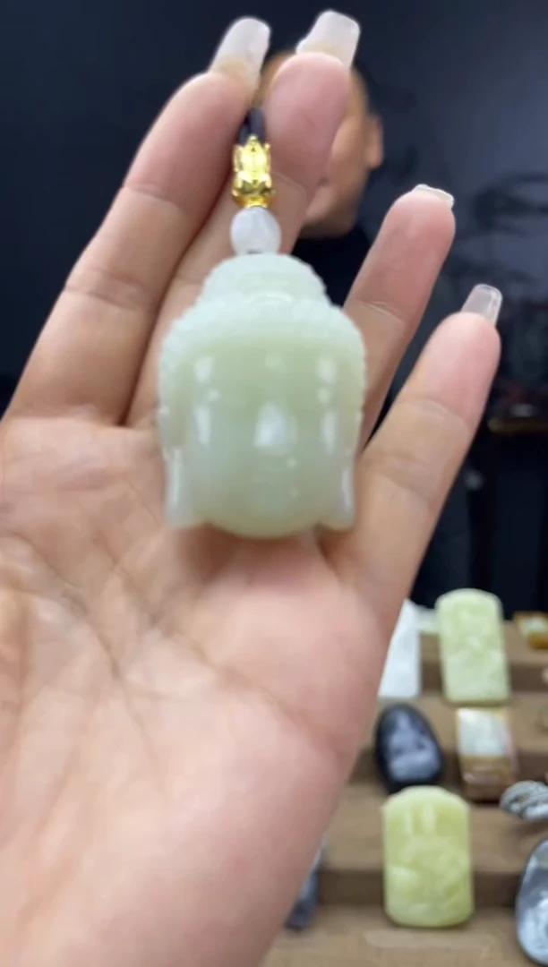 颈饰未镶嵌和田玉1