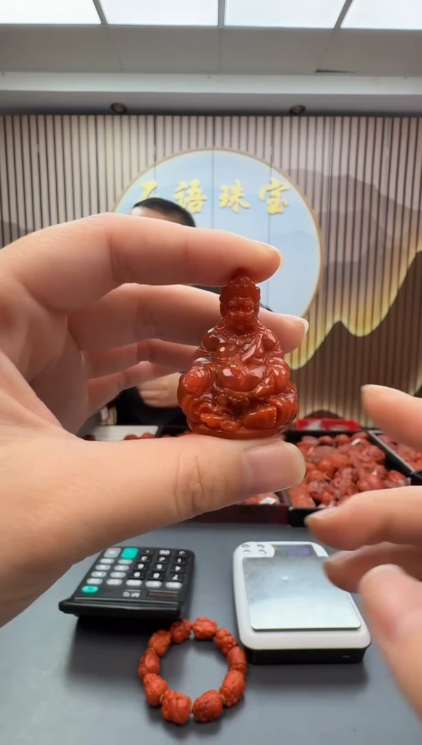 未镶嵌雕刻南红玛瑙077ZB1224产品一个