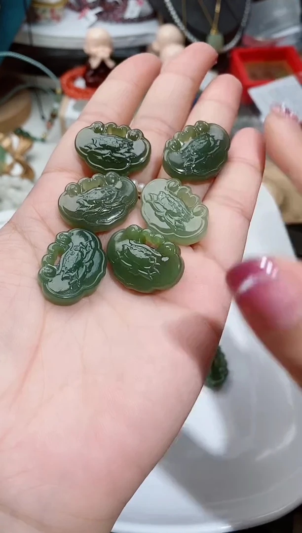 颈饰未镶嵌和田玉A4多样性发其一