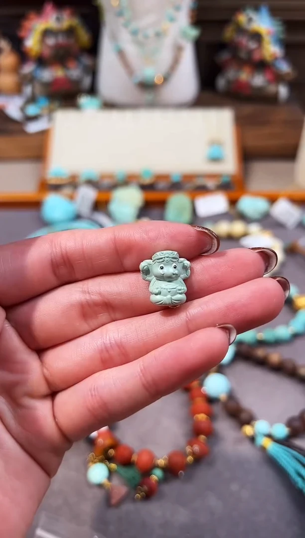 未镶嵌绿松石配饰小象