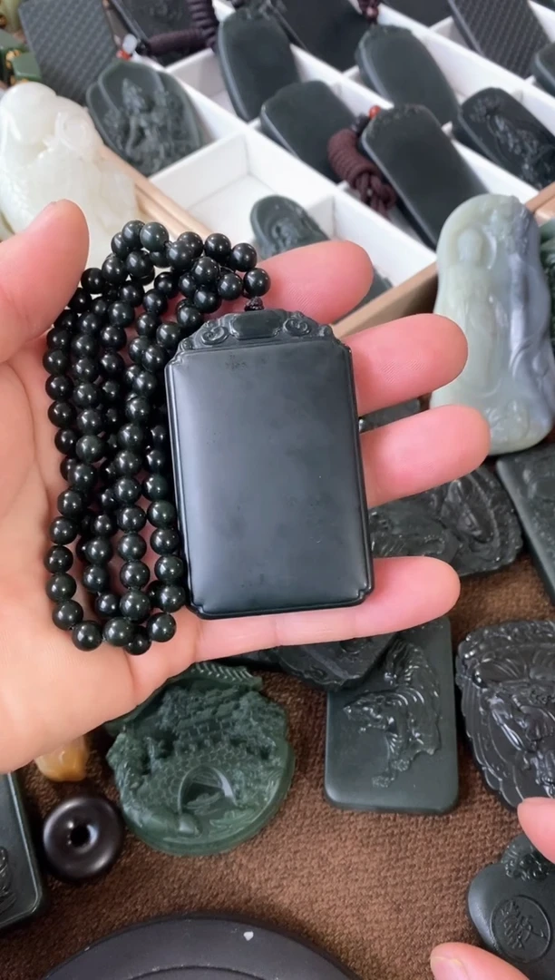 【闪购商品】和田玉吊坠(不含链)未镶嵌无事牌 带链子