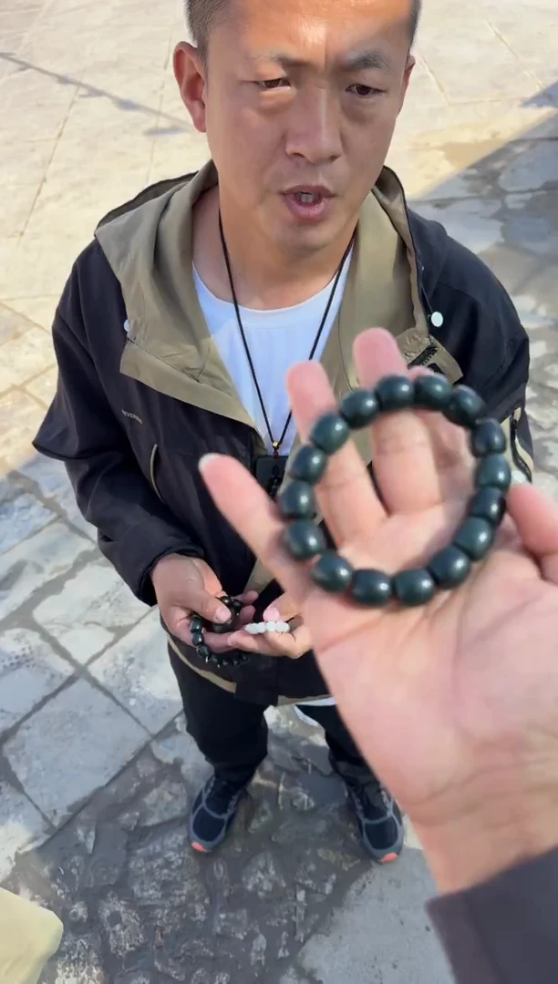 未镶嵌戒指和田玉（糖玉）和田玉