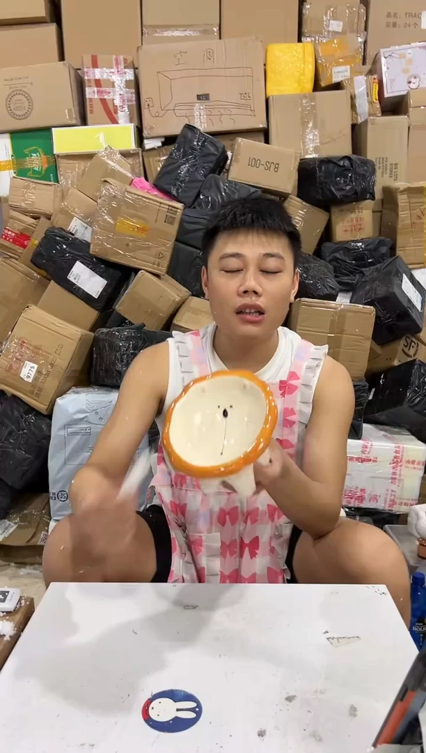 瓷片小号狮子猫碗