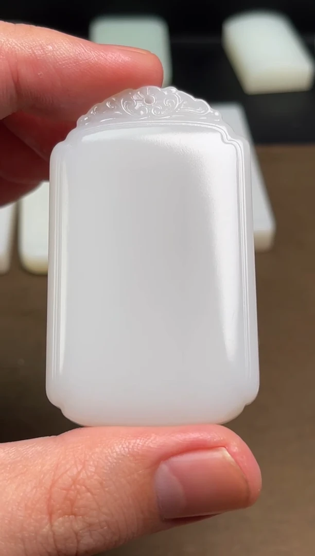 颈饰未镶嵌和田玉60