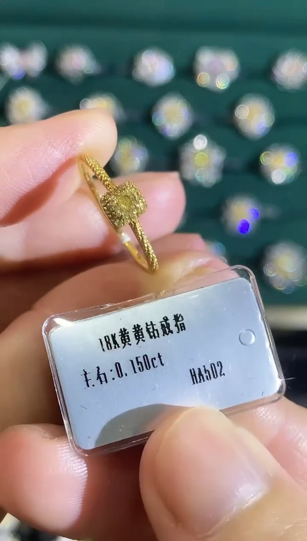 18K金镶嵌戒指钻石333