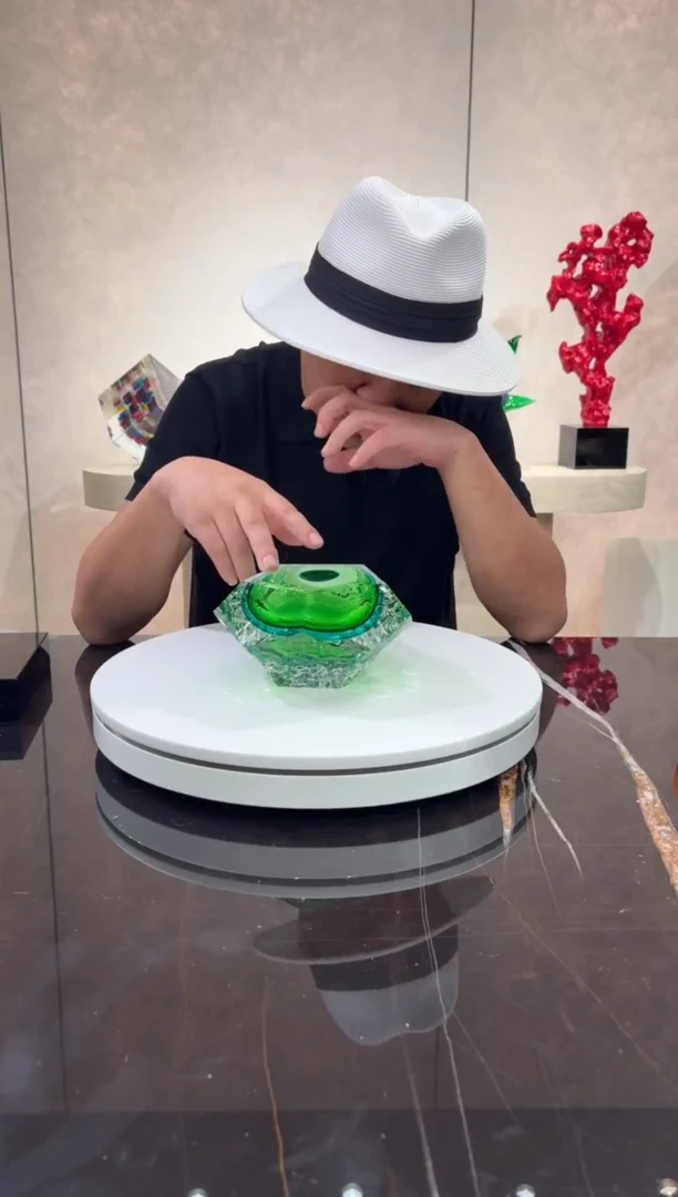 摆件祖母绿宝石蓝肌理纹艺术烟灰缸