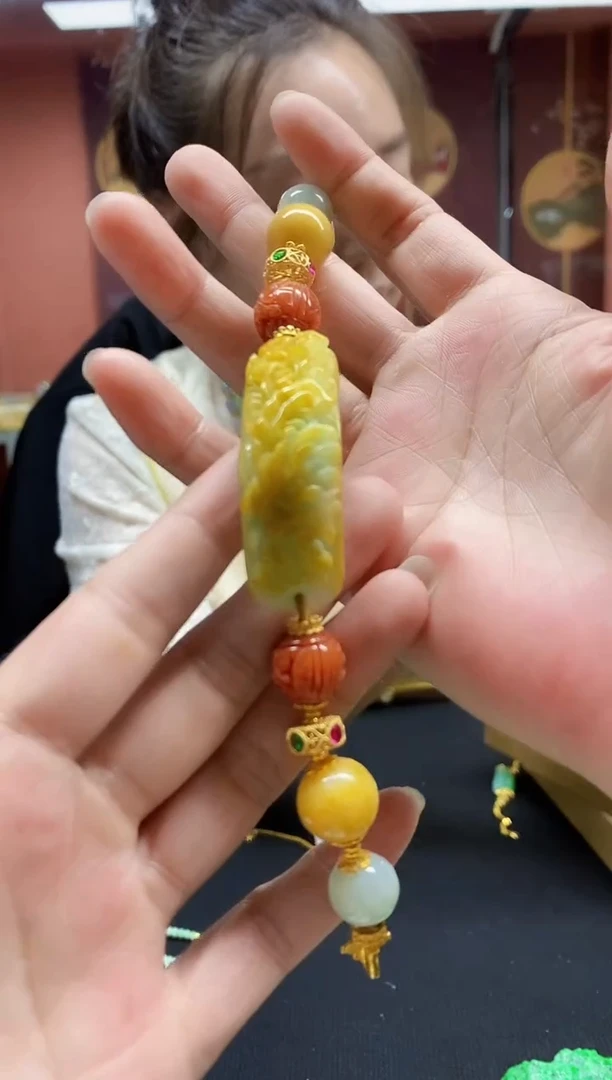 颈饰未镶嵌翡翠手牌