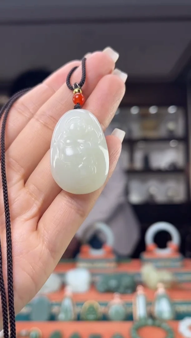 颈饰未镶嵌和田玉1