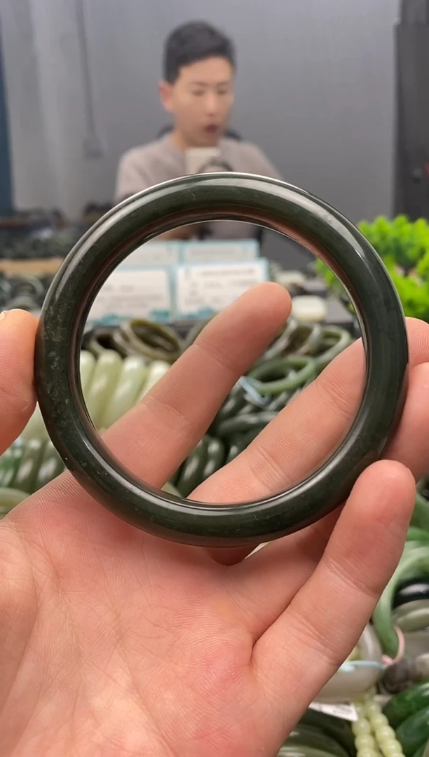 未镶嵌手镯和田玉63